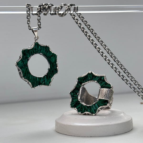 Handmade silver ring & pendant with natural raw malachite | exclusive jewelry by Shahinian