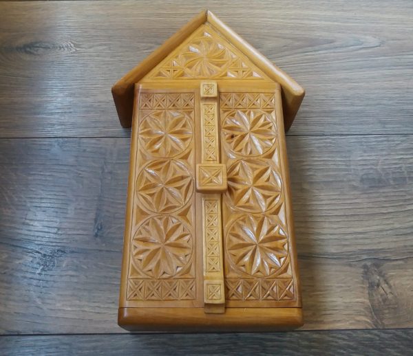 Armenian Home Wooden Key Box with Eternity Symbols, Eternity Key Box