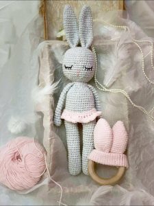 ”A Rabbit” handmade crochet toy set (A10)