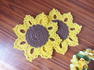 Crochet coasters sunflowers