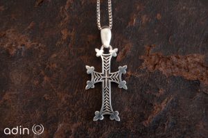 Sterling silver cross pendant (small)