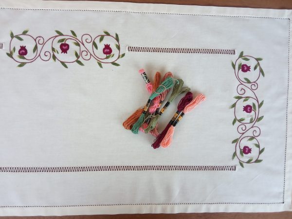 Handmade tablecloth (028)