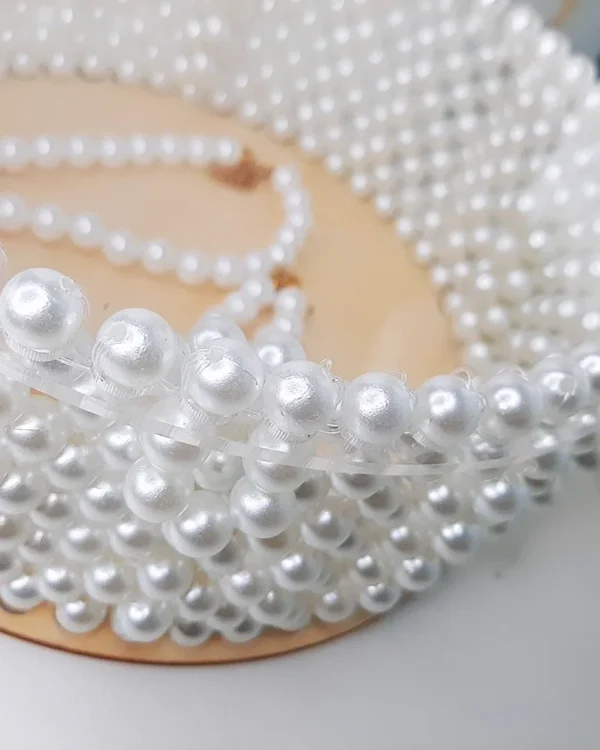 Jewelery box white pearls