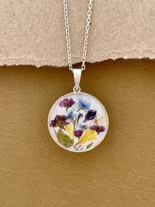 Necklace “Bouquet” with dried flowers