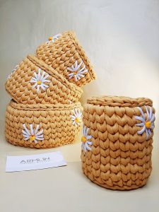 Set of 4 Daisy Baskets