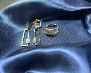 Gold Ring | Earrings (VGS12)