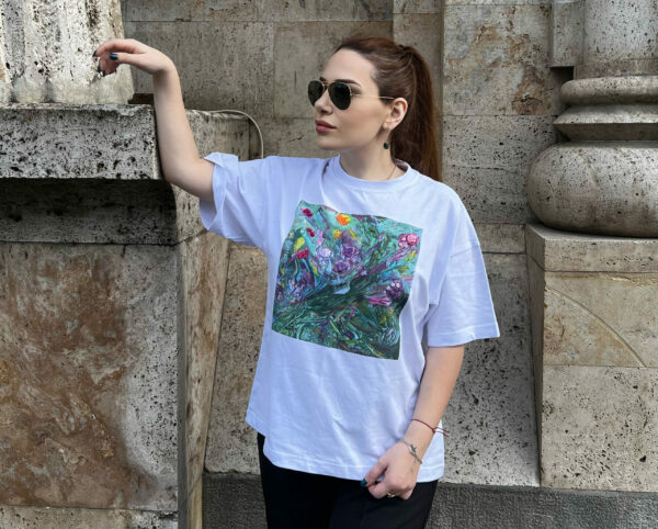 Oversize t-shirt handmade embroidery "Abstract flowers"