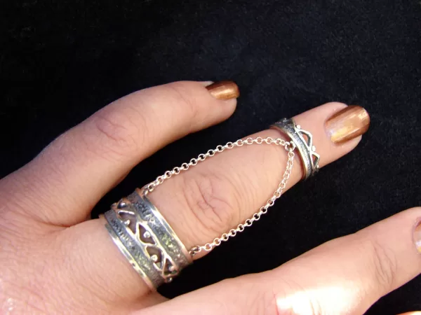 Silver Double Rings Ethnic Style, Chains Linked, Adjustable Multi-Finger Rings