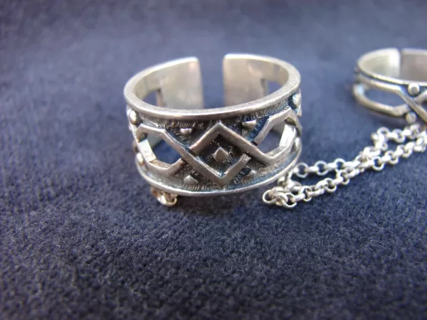 Silver Double Rings Antique Style, Chains Linked, Adjustable Multi-Finger Rings