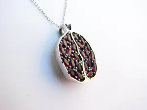 Necklace Juicy Pomegranate Sterling Silver 925 with Garnets