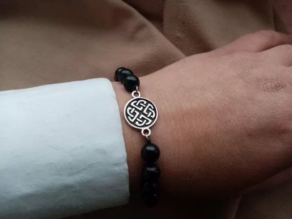 Sterling Silver Black Onyx Stone and Celtic Shield Knot Charm Bracelet