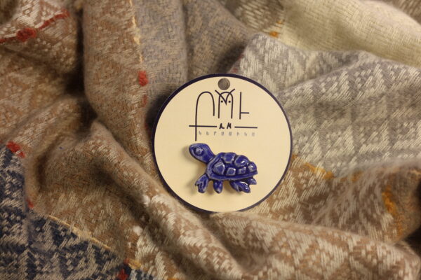 Brooch "Blue Turtle"